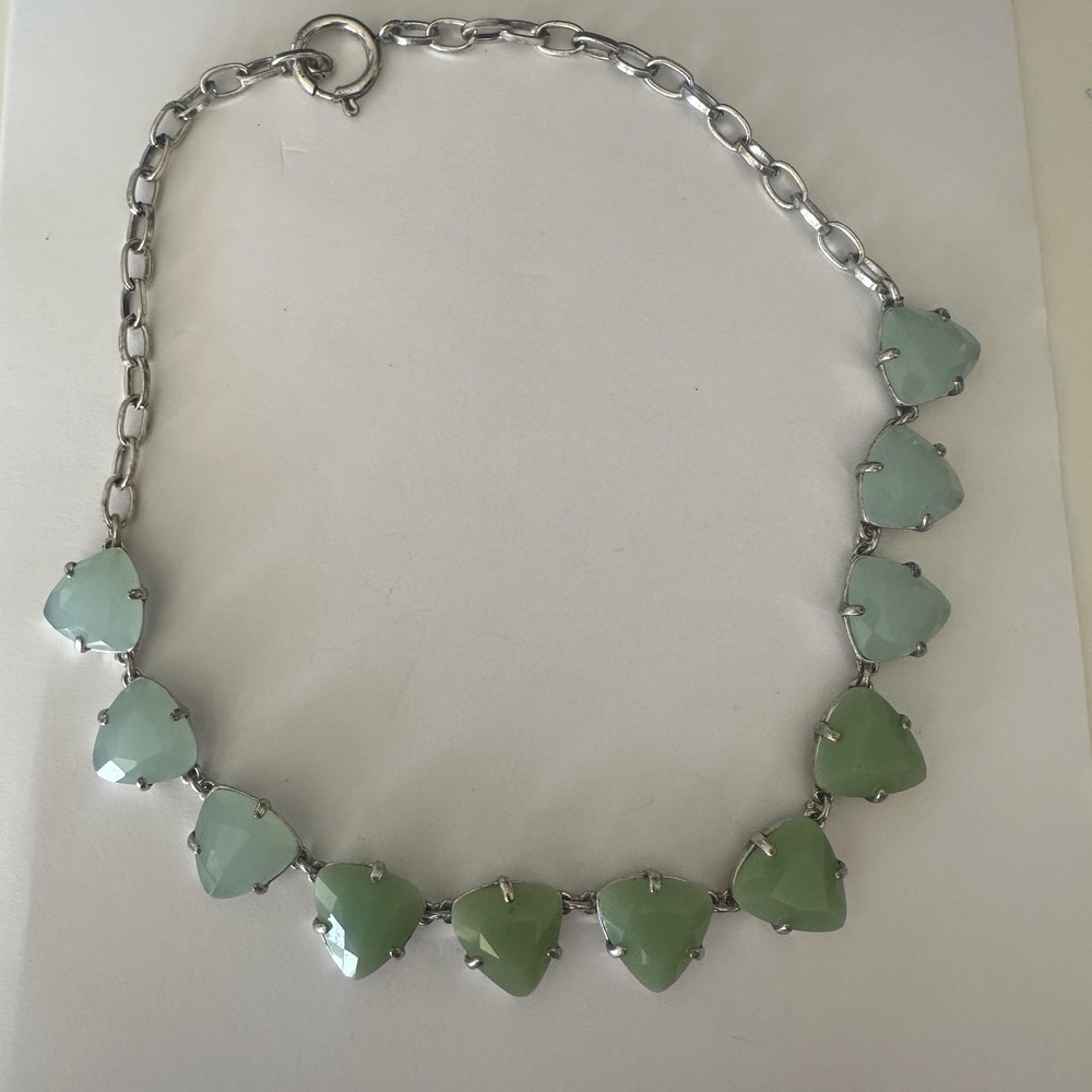 Silver Tone Green Faceted Triangle Stone Statement Chain Necklace Womens 17 Inch
